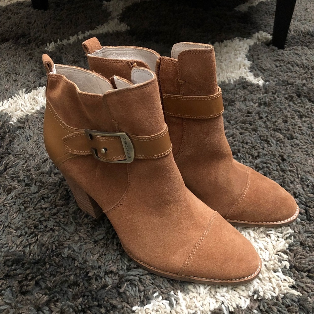 Donald J Pliner Santo Booties